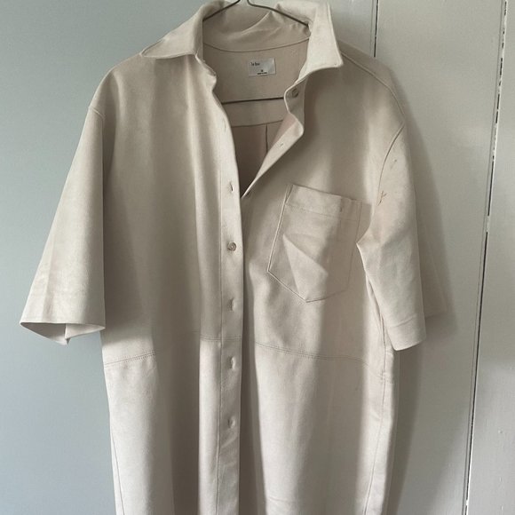 Aritzia Vegan Suede T-Shirt Shacket - Picture 2 of 11